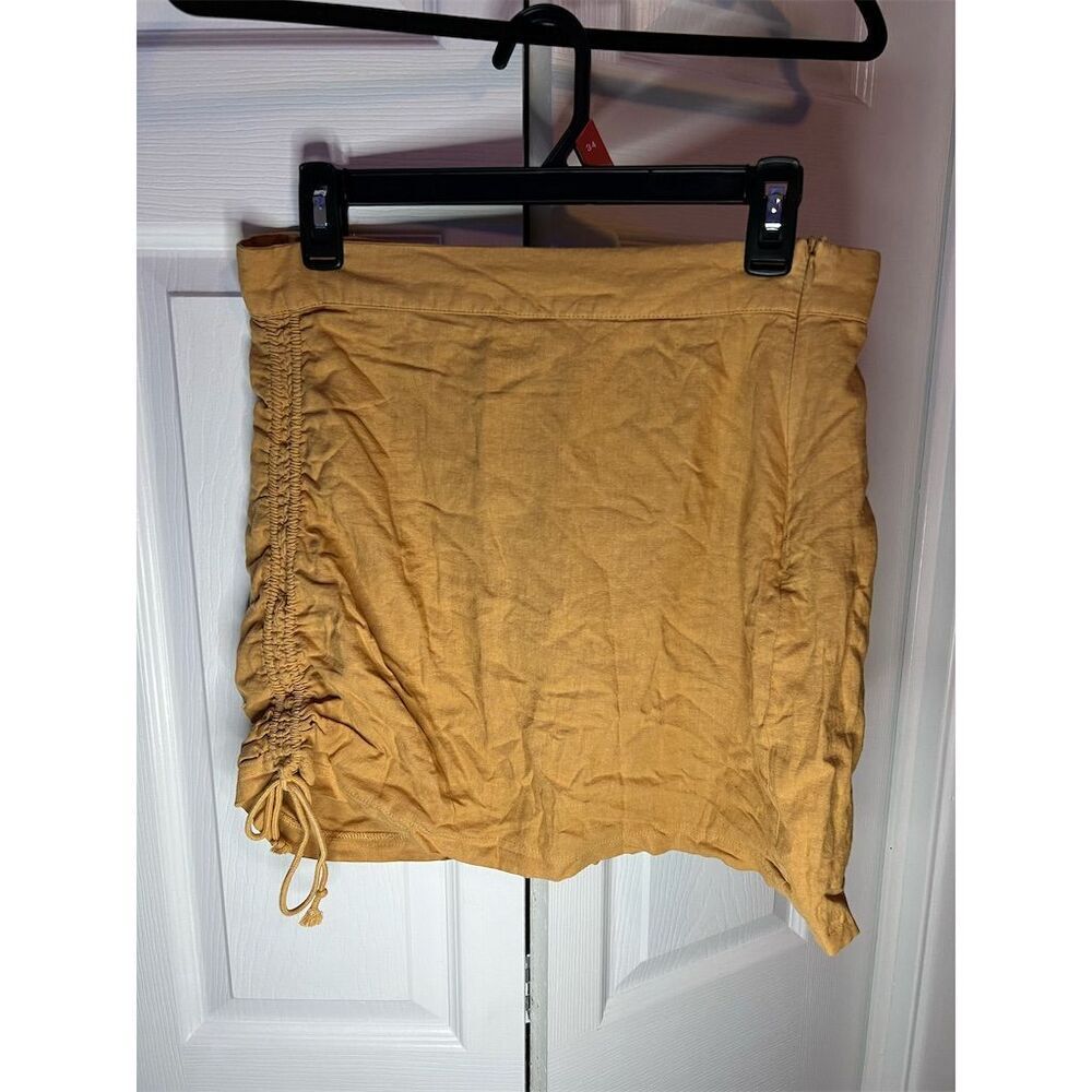 Free People Women's  Mini Skirt Yellow Size 8 Ruched Detail
